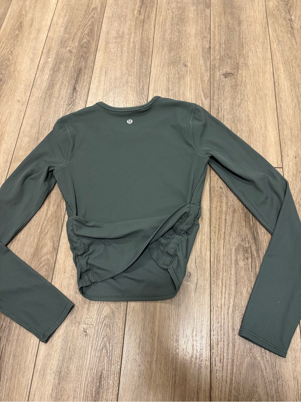 Lululemon Long Sleeve Ripped Twist-Back Top - Picture 5 of 7